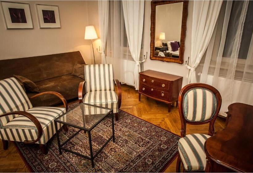 2人卧室家庭公寓, Gołębia 8 Residence