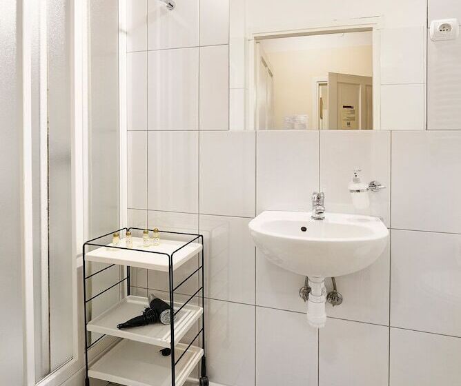 标准间, Gołębia 8 Residence