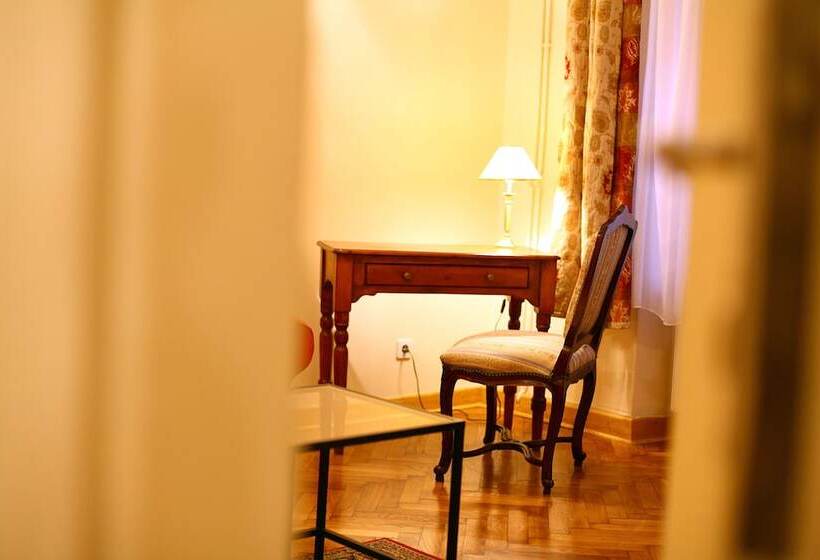 高级工作室, Gołębia 8 Residence