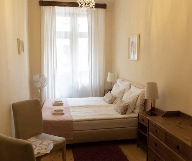 2人卧室家庭公寓, Gołębia 8 Residence