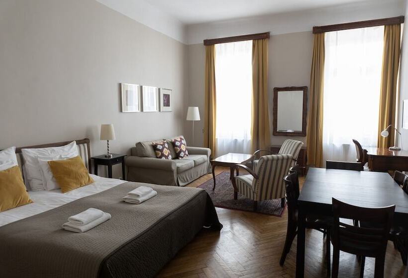 2人卧室家庭公寓, Gołębia 8 Residence