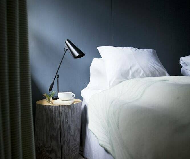 スタンダードルーム, Aak