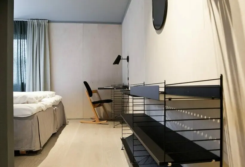 Standard-huone, Aak