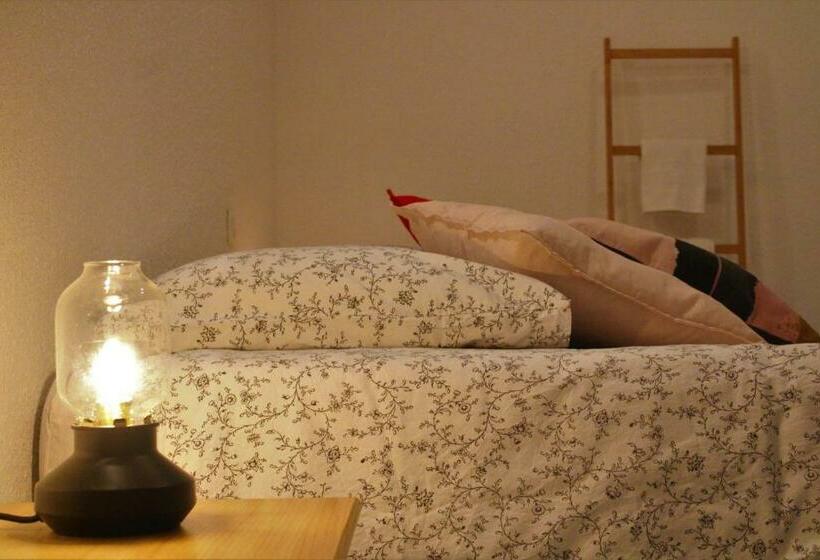 标准间, Auberge De La Loue