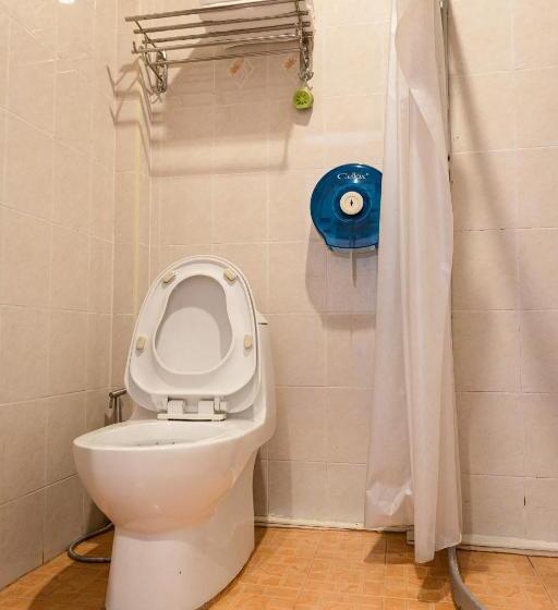 스탠다드 트리플 룸, Roomquest Golden Triangle Premium Collection