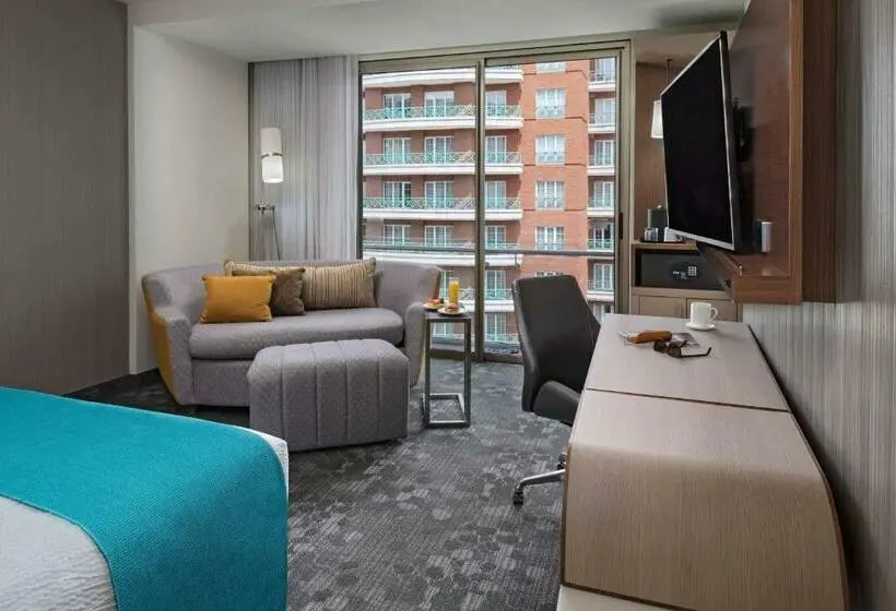 اتاق استاندارد با تخت بزرگ, Courtyard By Marriott Guatemala City