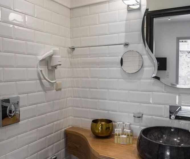 古典房间, Elia Portou Due