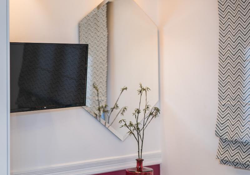 古典房间, Elia Portou Due