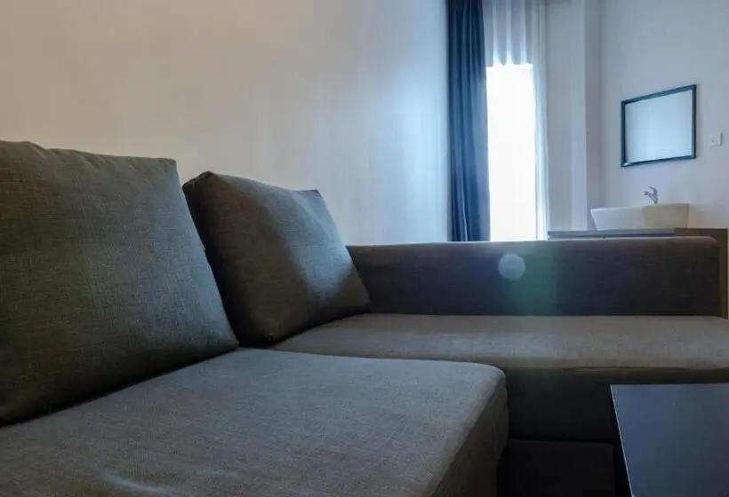 استودیو خانوادگی, Gm Hotel Sunway Metro