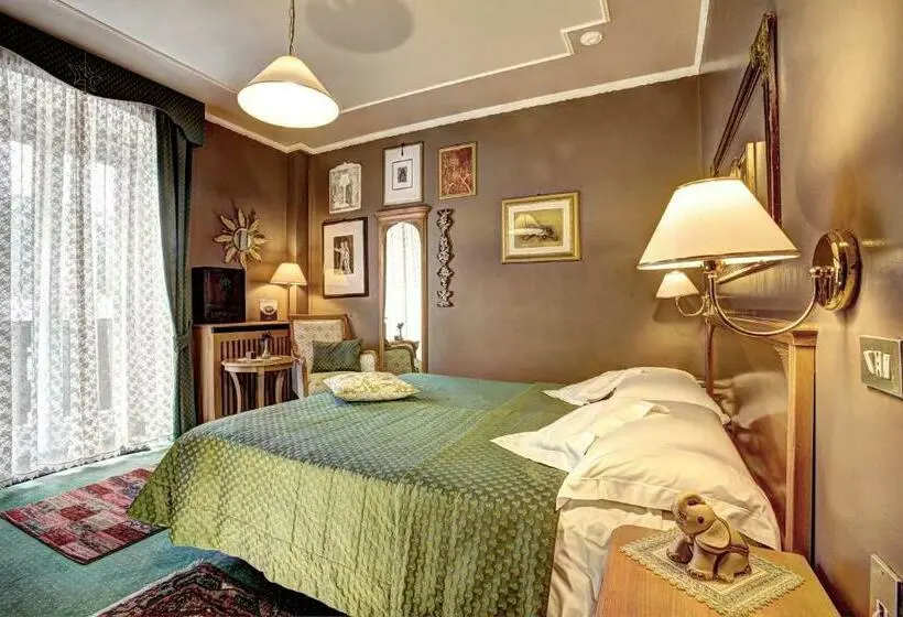Standard-huone, Regina