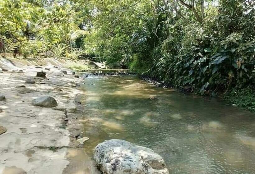 סוויטה, Seri Pengantin Resort