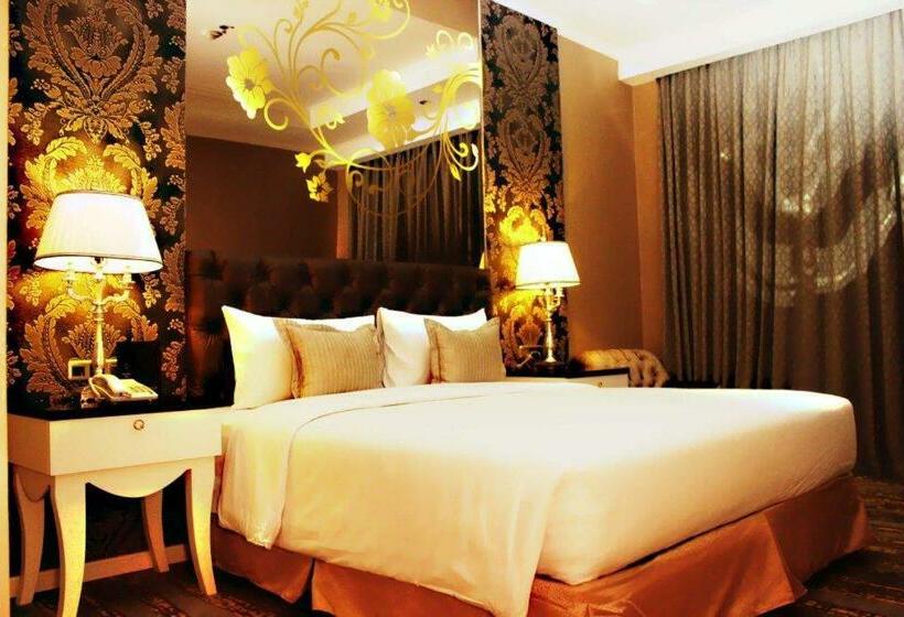 디럭스 룸, Sutanraja Hotel & Convention Centre