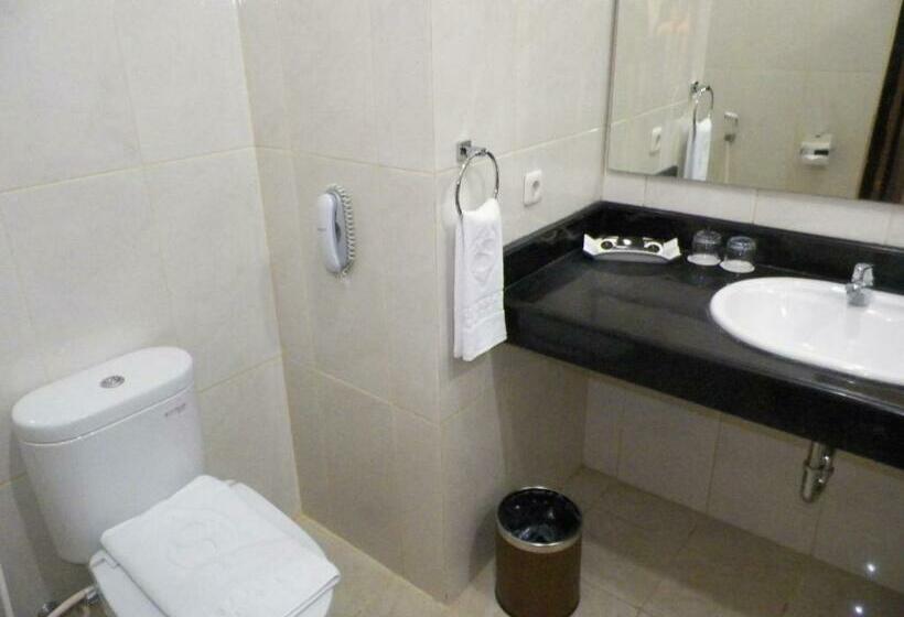 이그제큐티브 룸, Sutanraja Hotel & Convention Centre