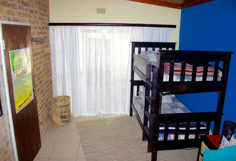 Huoneisto 1 Makuuhuone, Old Vic Travellers Inn Nelspruit