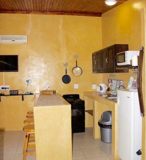 Апартаменты 1 Спальня, Old Vic Travellers Inn Nelspruit