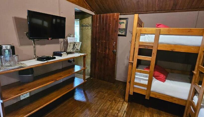 Апартаменты 1 Спальня, Old Vic Travellers Inn Nelspruit