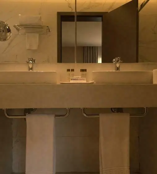اتاق لوکس با بالکن, Songo Hotel by Montebelo