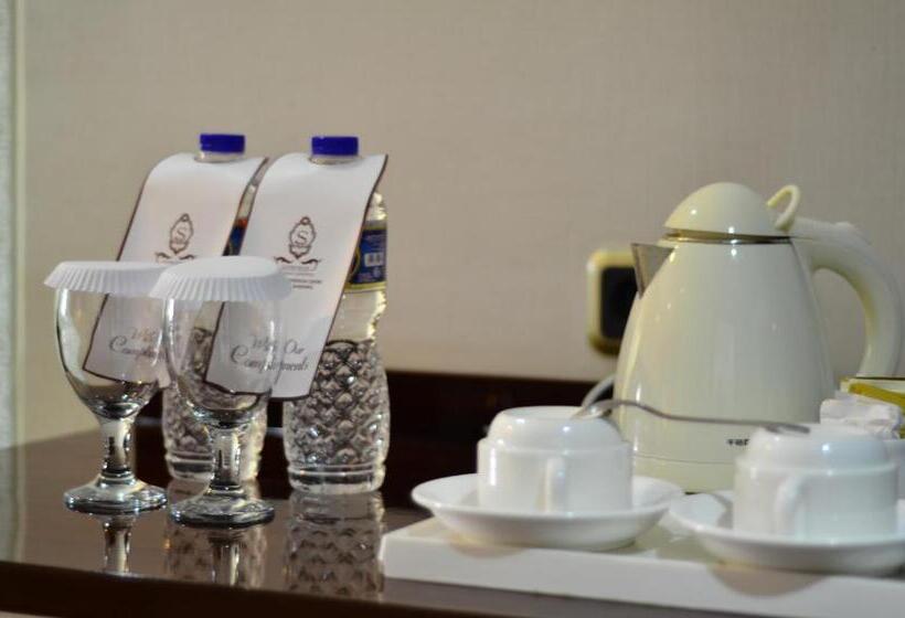 디럭스 룸 가든 전망, Sutanraja Hotel & Convention Centre