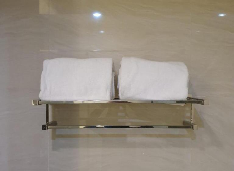 디럭스 룸 가든 전망, Sutanraja Hotel & Convention Centre