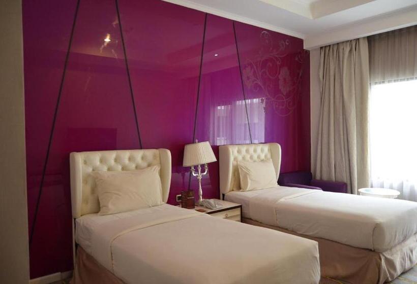 디럭스 룸 가든 전망, Sutanraja Hotel & Convention Centre