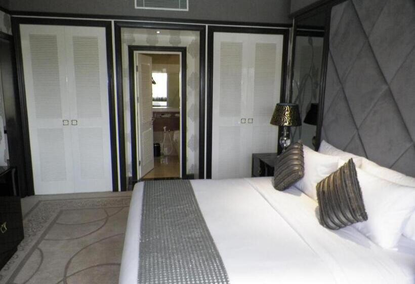 주니어 스위트, Sutanraja Hotel & Convention Centre
