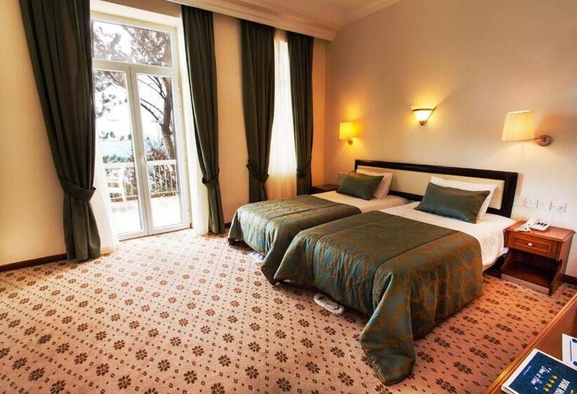 스탠다드 발코니 룸, Dome Hotel & Casino At Central Kyrenia