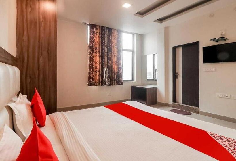 Трехместный Номер Классика, Flagship Hotel Metro View