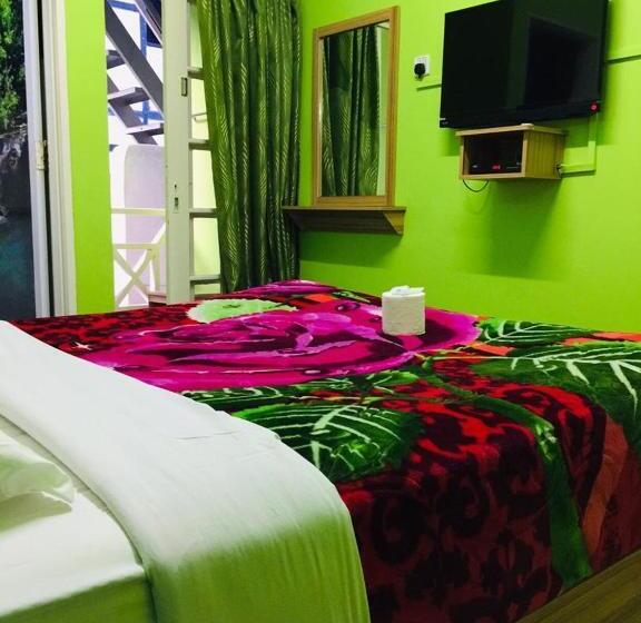 غرفة قياسية مزوَّدة بشُرفة, Netasha Holiday Inn And Apartment