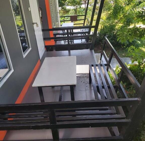 Quarto Estandar com Sacada, โคโค่เขาค้อรีสอร์ท