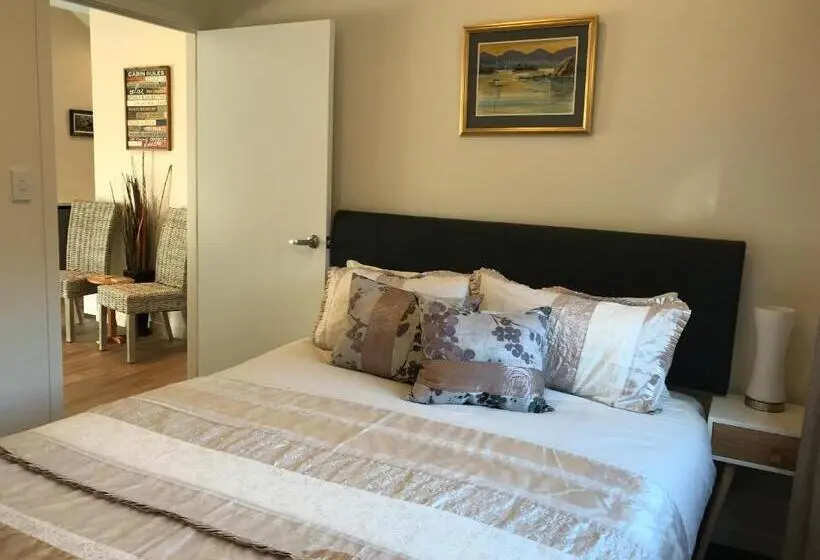 ツーベッドルーム　ヴィラ, Casa Riveria
