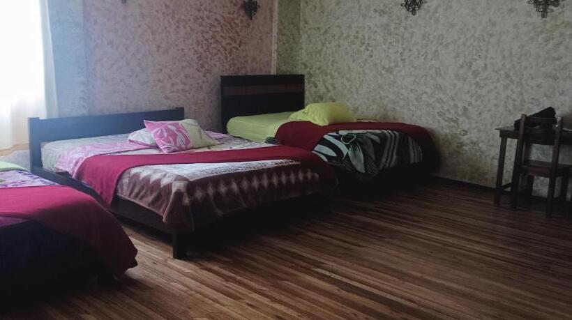 Familiekamer, La Perla Cuencana Hostal