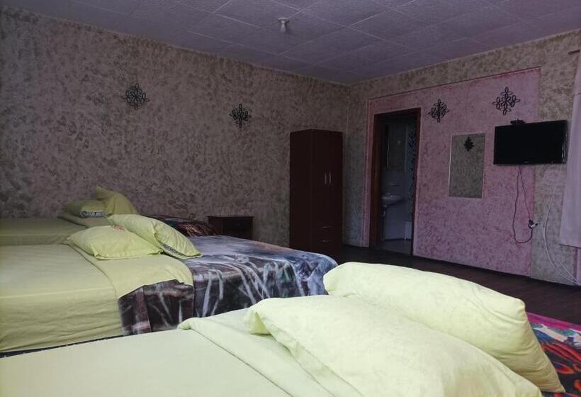 패밀리 룸, La Perla Cuencana Hostal