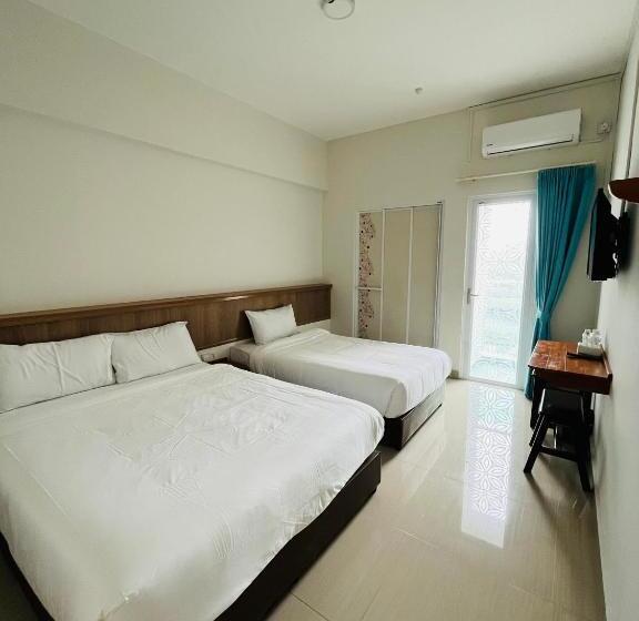 带阳台的三人标准间, Alexis Kt Roomstay