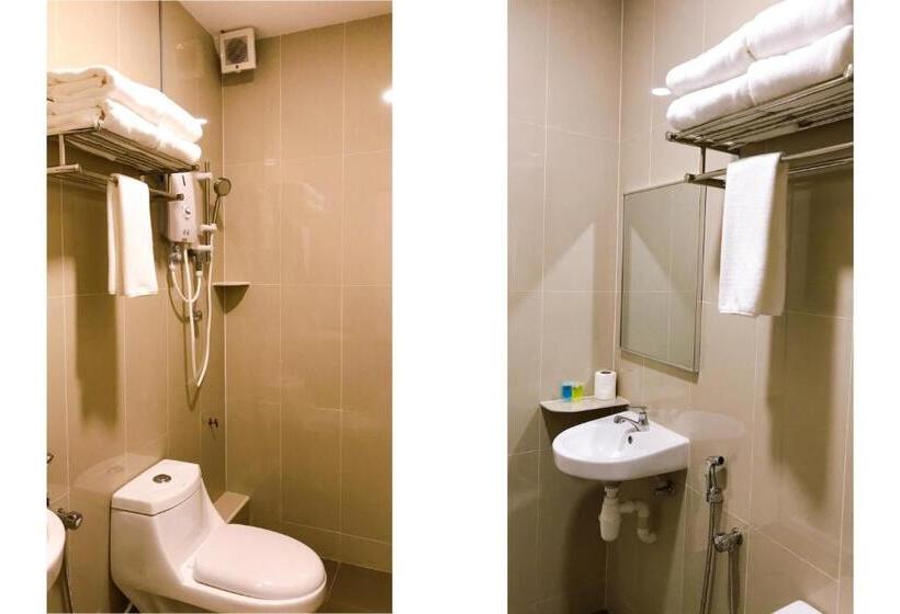 家庭间, Alexis Kt Roomstay