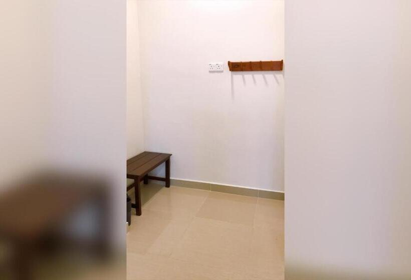 家庭间, Alexis Kt Roomstay