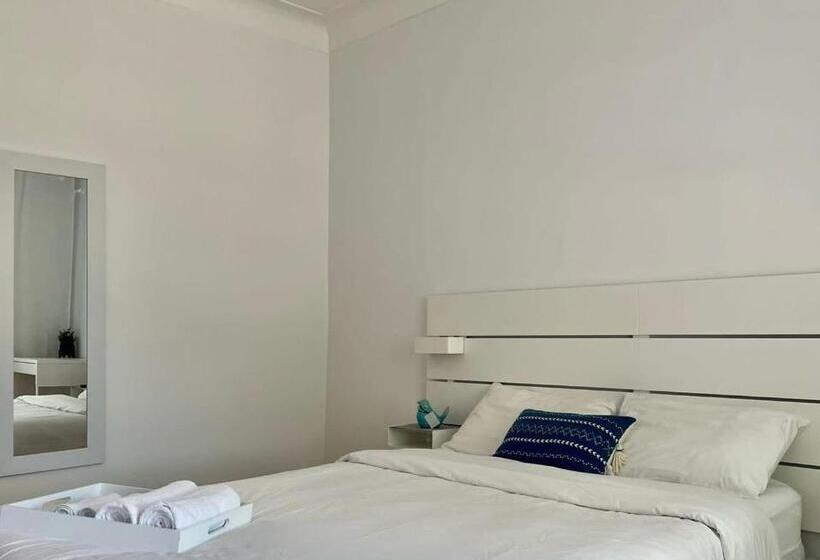 Economy Room, Chambre Lumineuse Et Confortable