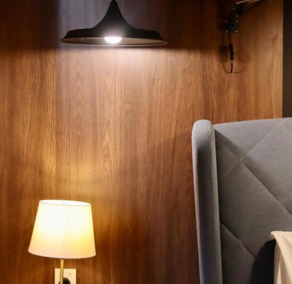 Aile Süiti, Cube 8teens By Nest Home