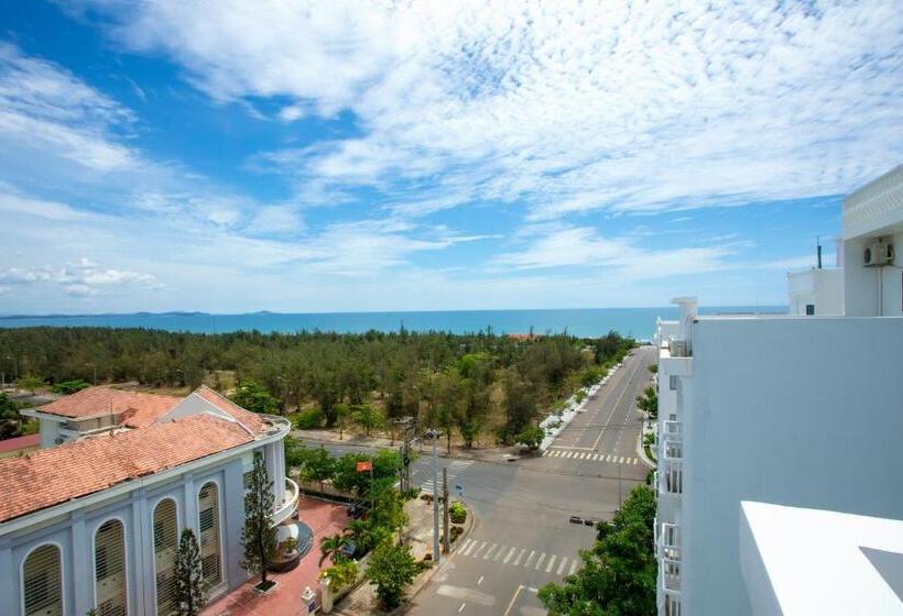 اتاق لوکس با بالکن و چشمانداز دریا, Hoàng Kim