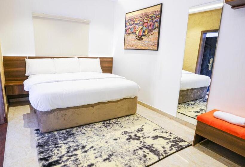 اتاق استاندارد, Oliver Twist