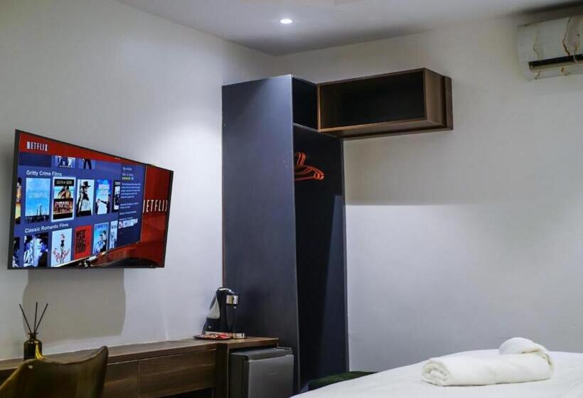 اتاق استاندارد, Oliver Twist