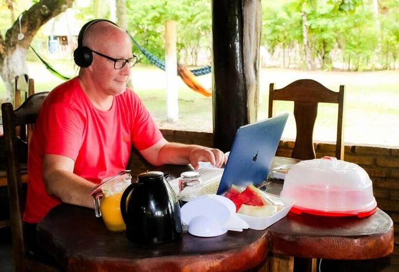 غرفة قياسية مطلّة علي البحر, Pousada Sargi&mar