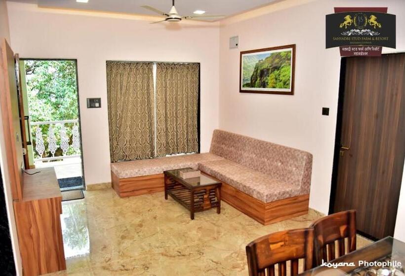 اتاق استاندارد سه نفره, Sahyadri Stud Farm And Resort