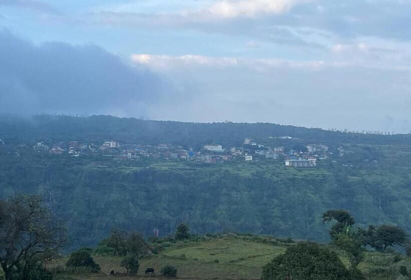 اتاق استاندارد سه نفره, Sahyadri Stud Farm And Resort