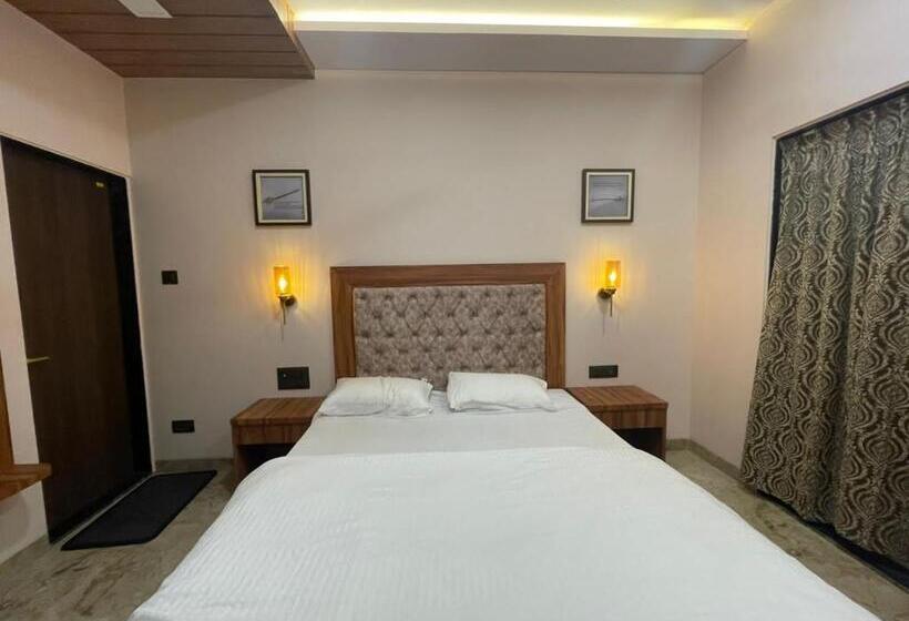 اتاق استاندارد چهار تخته, Sahyadri Stud Farm And Resort