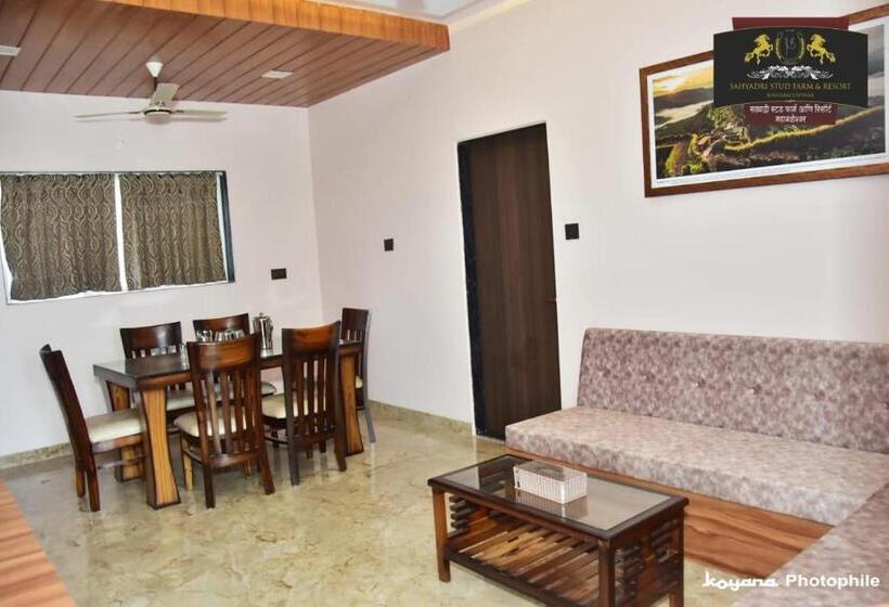 اتاق استاندارد چهار تخته, Sahyadri Stud Farm And Resort