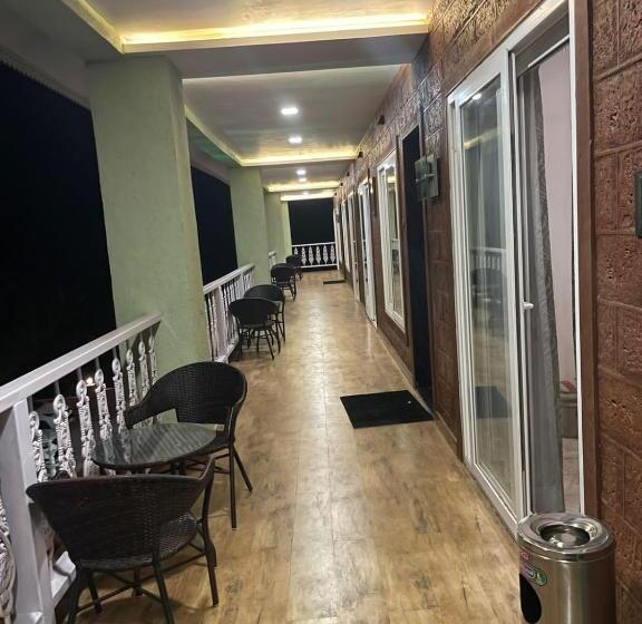 اتاق استاندارد چهار تخته, Sahyadri Stud Farm And Resort