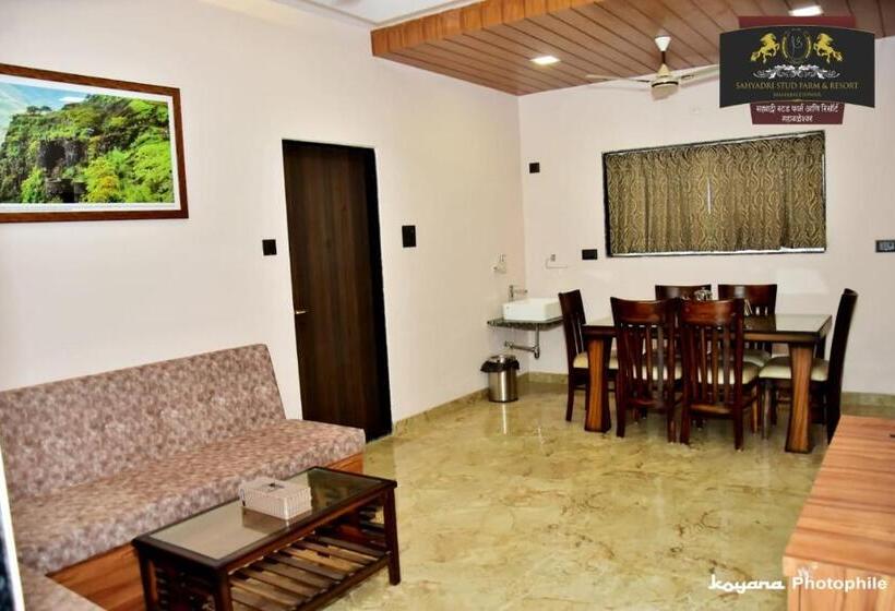 اتاق استاندارد چهار تخته, Sahyadri Stud Farm And Resort