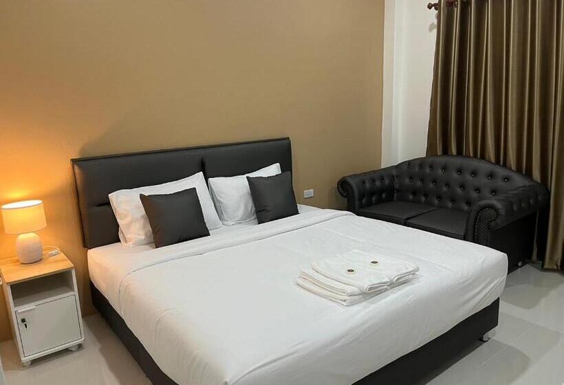 Standard Room King Size Bed, The P2