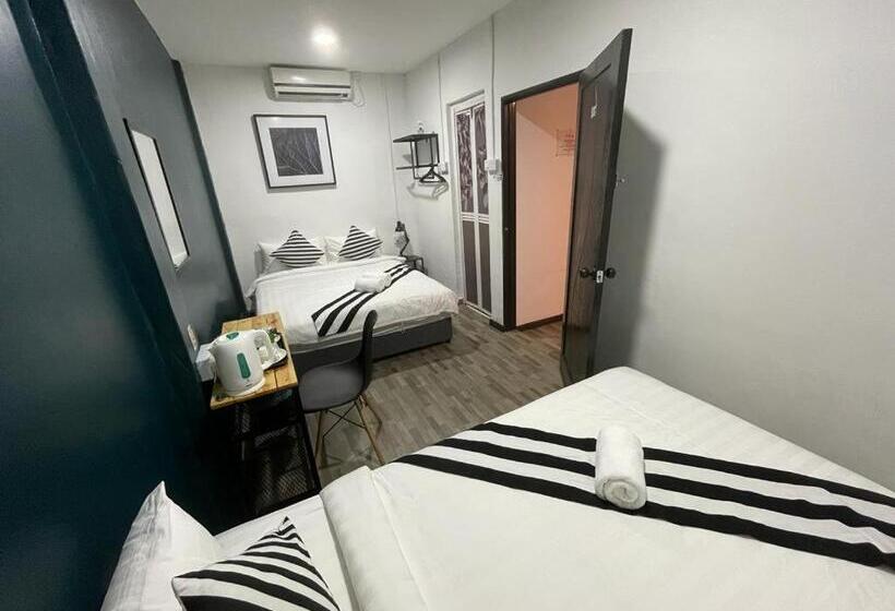 חדר משפחתי, The Sky Inn