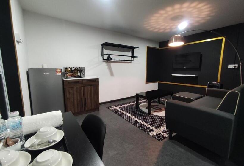 סוויטה אקזקיוטיב, The Sky Inn